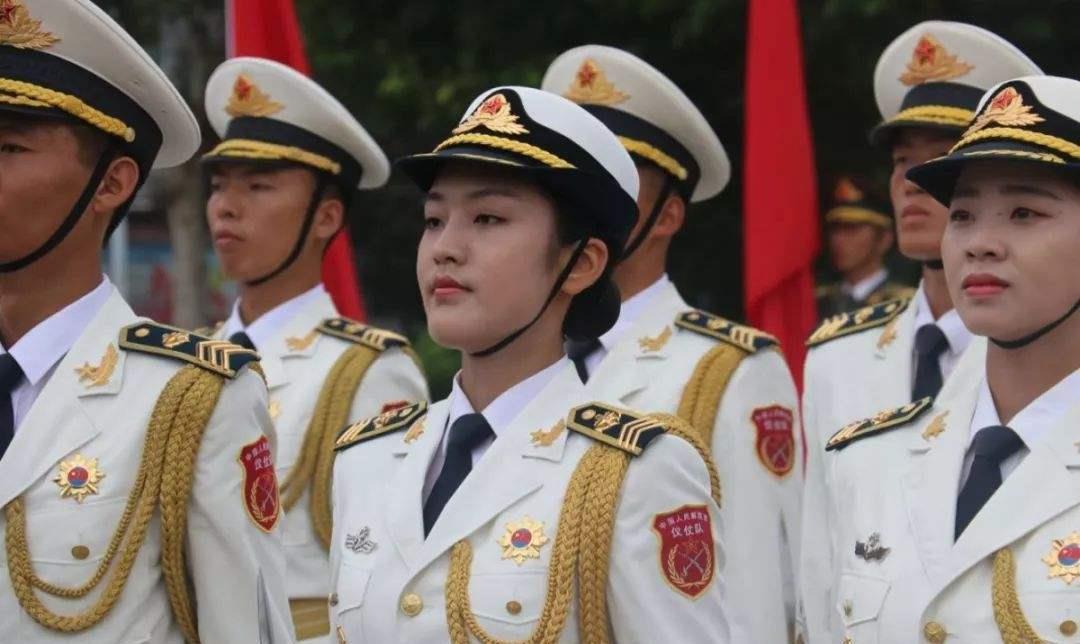 阅兵式女兵平均身高揭秘,一道独特的风景线背后的数字故事,阅兵式女兵平均身高背后的独特风景线,揭秘数字故事