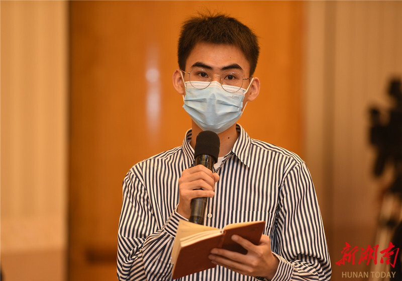 中央新闻直播关注胡鑫宇事件,探寻真相与正义的坚定步伐,中央直播聚焦胡鑫宇事件,探寻真相与正义的坚定步伐