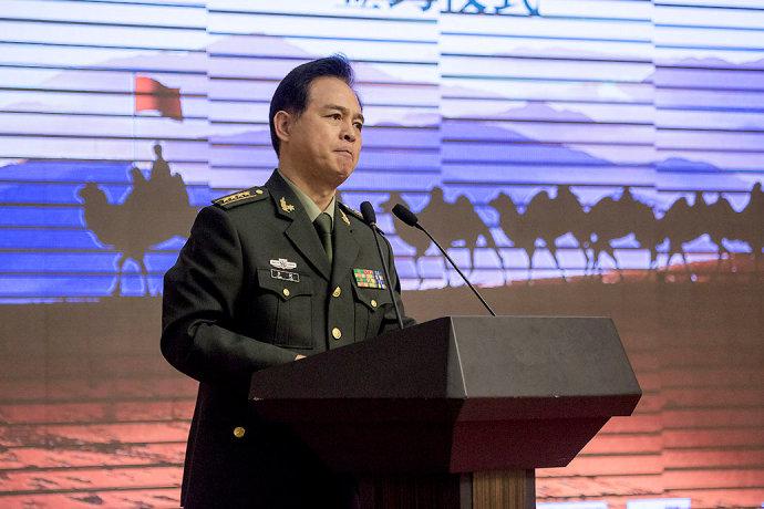 中央七台军事男主持人,展现军魂的荧幕使者,中央七台军事男主持人,荧幕上的军魂使者