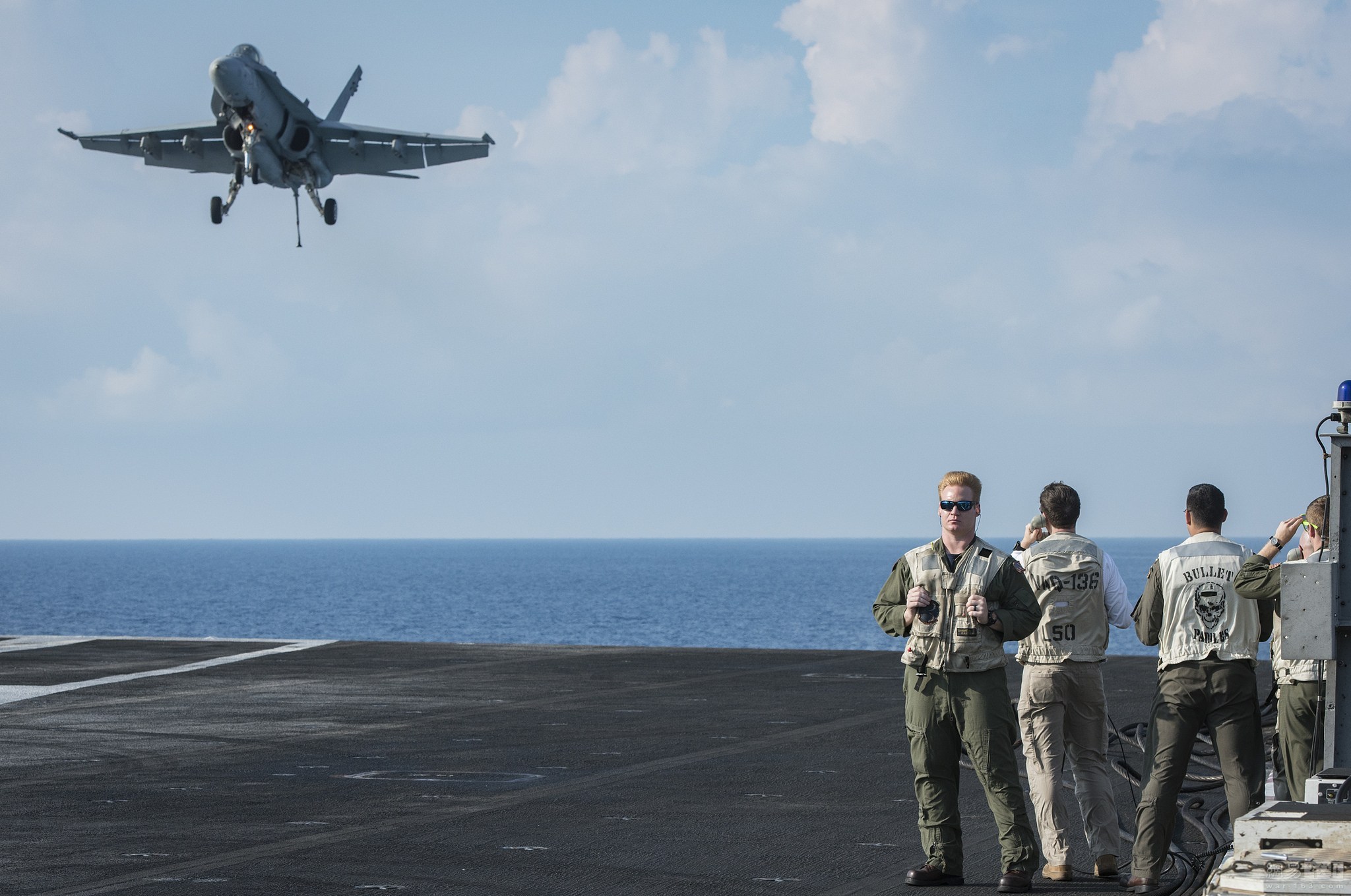 黄蜂级两栖攻击舰的退役时间,历史、现状与未来展望,黄蜂级两栖攻击舰,退役、历史、现状与未来展望分析