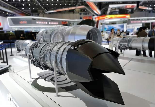 涡扇发动机，涡扇15与涡扇20的推力之力，涡扇发动机系列，涡扇15与涡扇20的推力之力揭秘