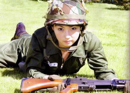 关于干掉女兵的探讨与反思,关于女兵遭遇困境的探讨与反思