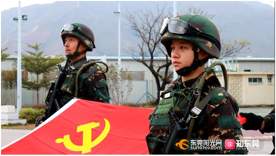 中国女兵早上好图片,展现力量与美丽的独特风采,中国女兵早上好,力量与美丽的独特风采展现