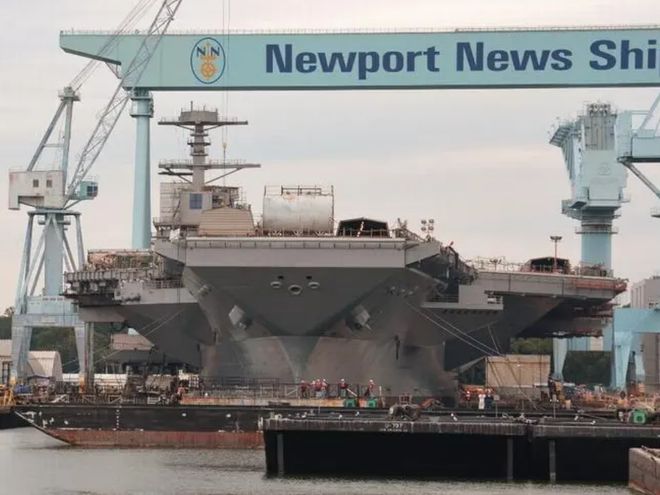 福特号航空母舰的重量与全球海军力量重塑，福特号航空母舰重量与全球海军力量格局重塑