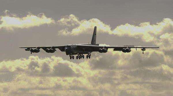 美国轰炸机现身南海,地区安全格局的新挑战,南海安全新挑战,美国轰炸机引发地区安全格局变动