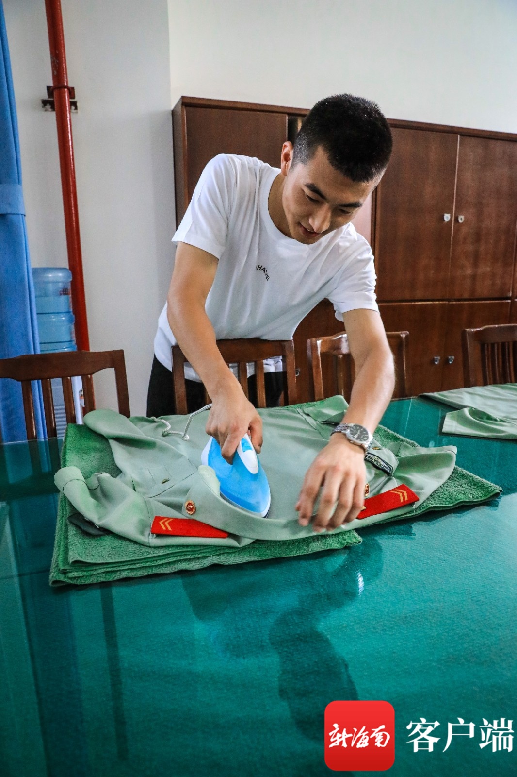武警部队的衣服能否购买,解析与探讨,武警部队衣服的购买解析与探讨