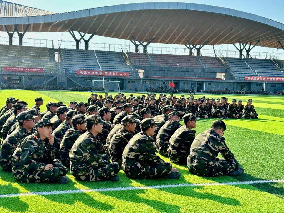 探索未来战士的迷彩新篇章,2023款陆军迷彩服,揭秘未来战士新篇章,探索2023款陆军迷彩服风采