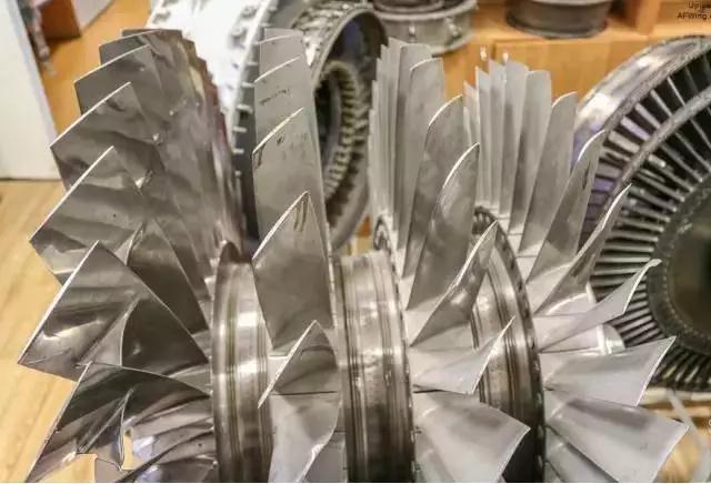 涡轴发动机工作系统概述,涡轴发动机工作系统简介