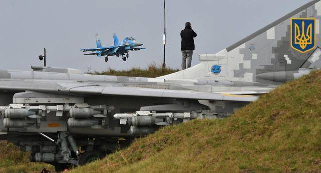 美军轰炸机在本土基地的起飞,历史与战略分析,美军轰炸机本土基地起飞,历史背景与战略分析