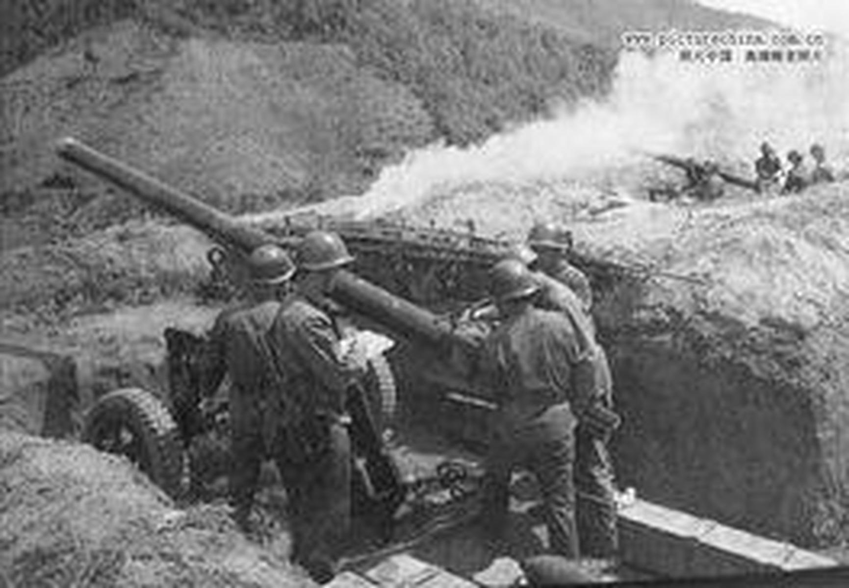 军事观察团遭遇伏击，战争中的危险与挑战，军事观察团遭遇伏击，战争中的危险与挑战重重考验人心