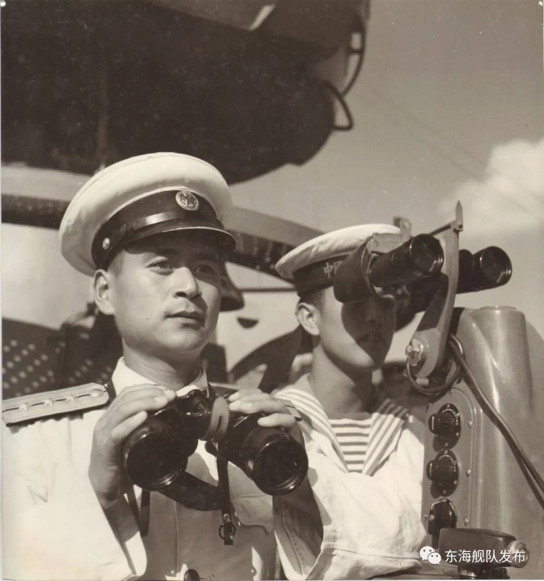 第一任舰长,荣耀与使命的承载者,第一任舰长,荣耀与使命的领航者