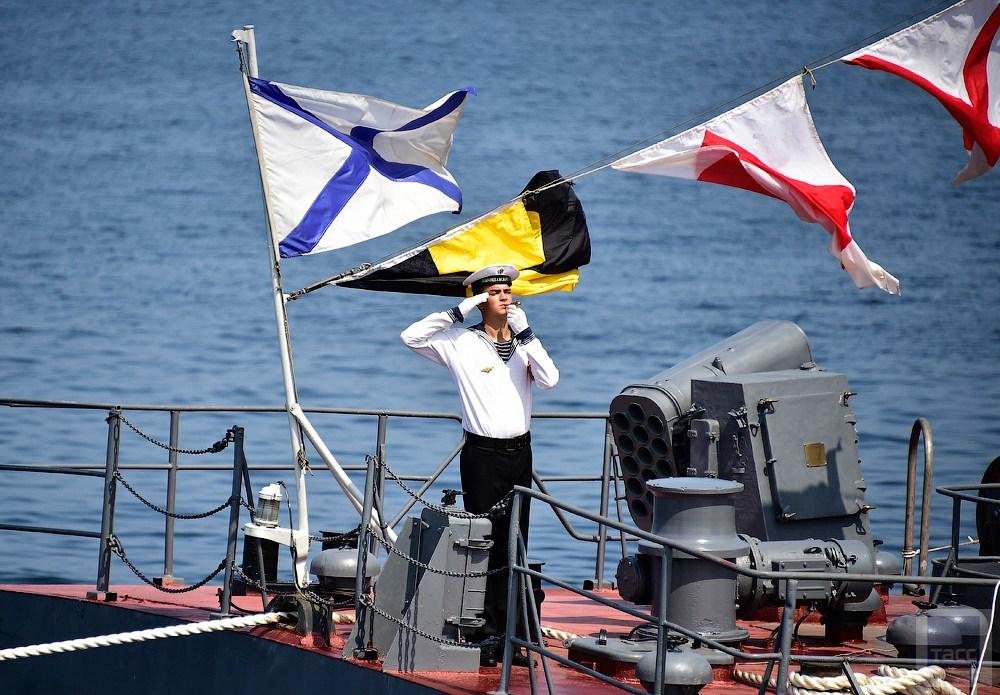 从战舰到海警,052型驱逐舰的华丽转身,052型驱逐舰,从战舰到海警的华丽转型