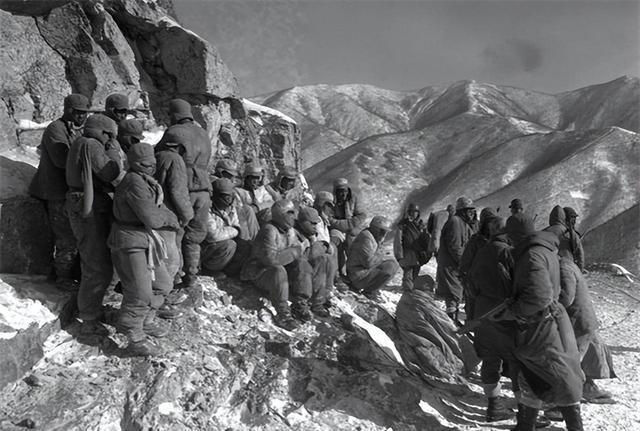 瓦良格号经过的海峡，历史、地理与文化的交汇点，瓦良格号穿越，海峡交汇的历史地理文化之旅