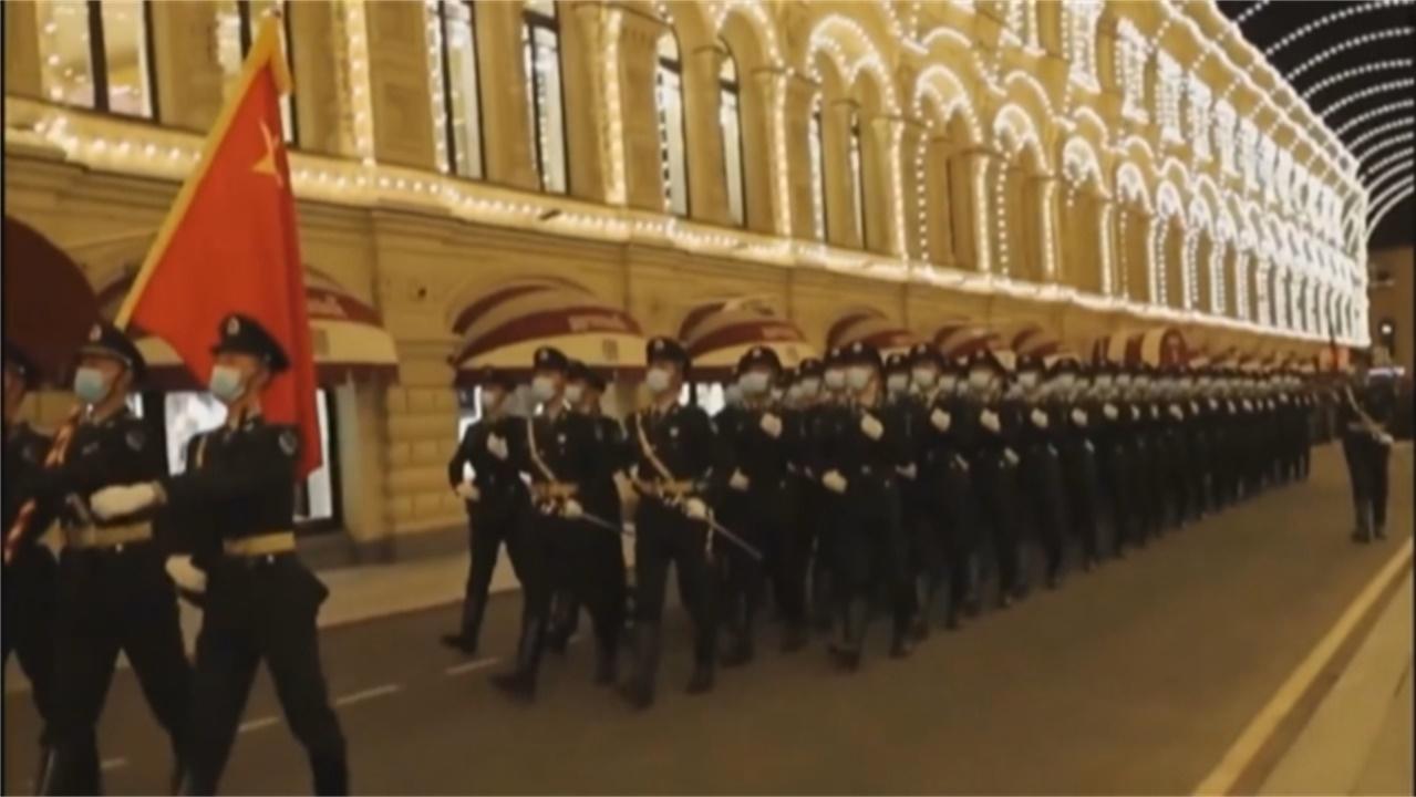 我国仪仗队参加俄罗斯阅兵，展现国威与军威，中国仪仗队参加俄罗斯阅兵，彰显国威军威盛典