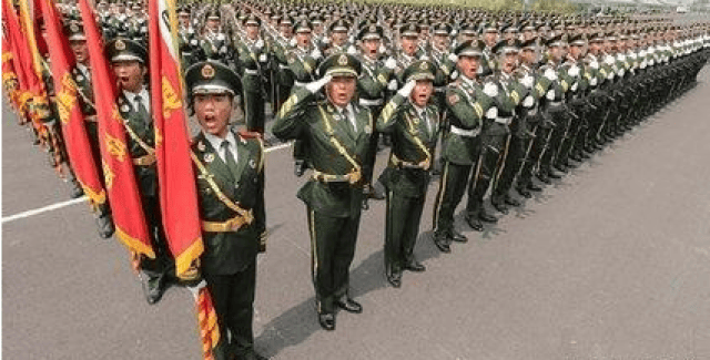 战区下面还有军区吗？——关于战区与军区关系的探讨，关于战区与军区关系的深度探讨，战区之下是否仍有军区存在？