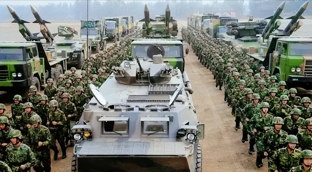 中国陆军重装合成旅,新时代的钢铁洪流,新时代钢铁洪流,中国陆军重装合成旅展现实力