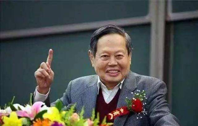 杨振宁三次拒绝回国,历史背景与个人选择,杨振宁三次拒绝回国背后的历史背景与个人抉择