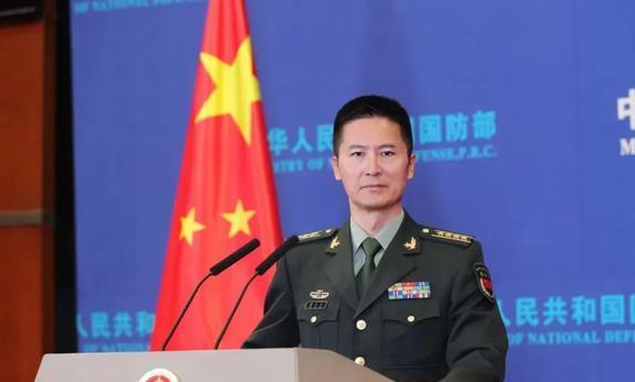 军事屏道主持人的角色与军事专家的价值，军事屏道主持人角色与军事专家价值解析