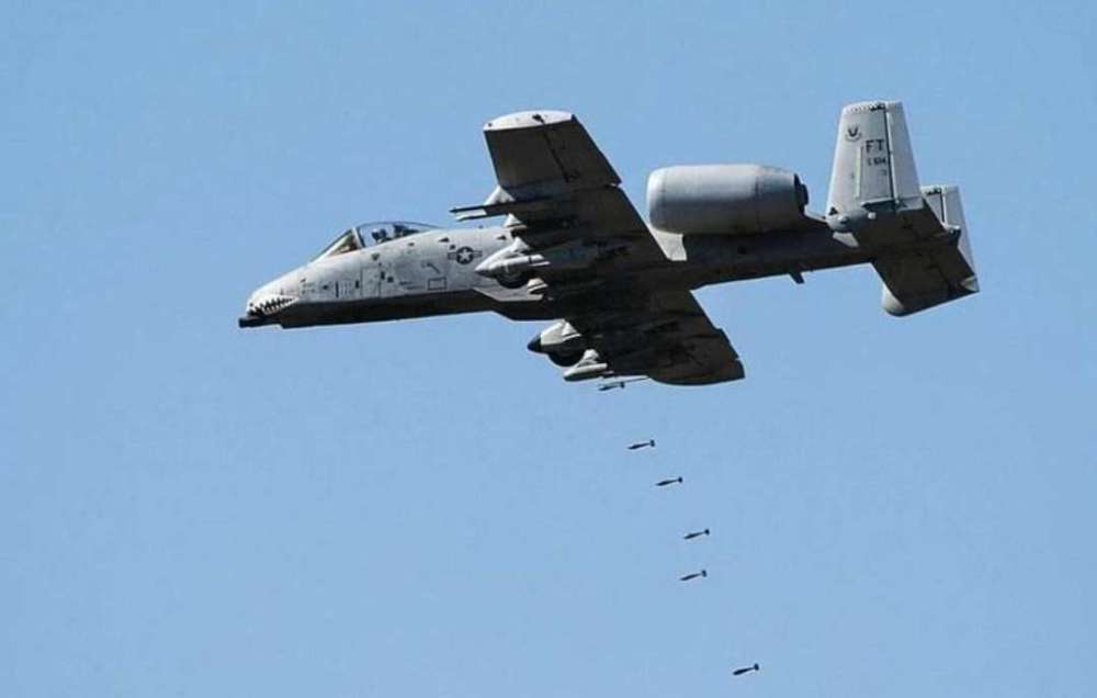 关于A-10攻击机服役数量的探讨，A-10攻击机服役数量解析