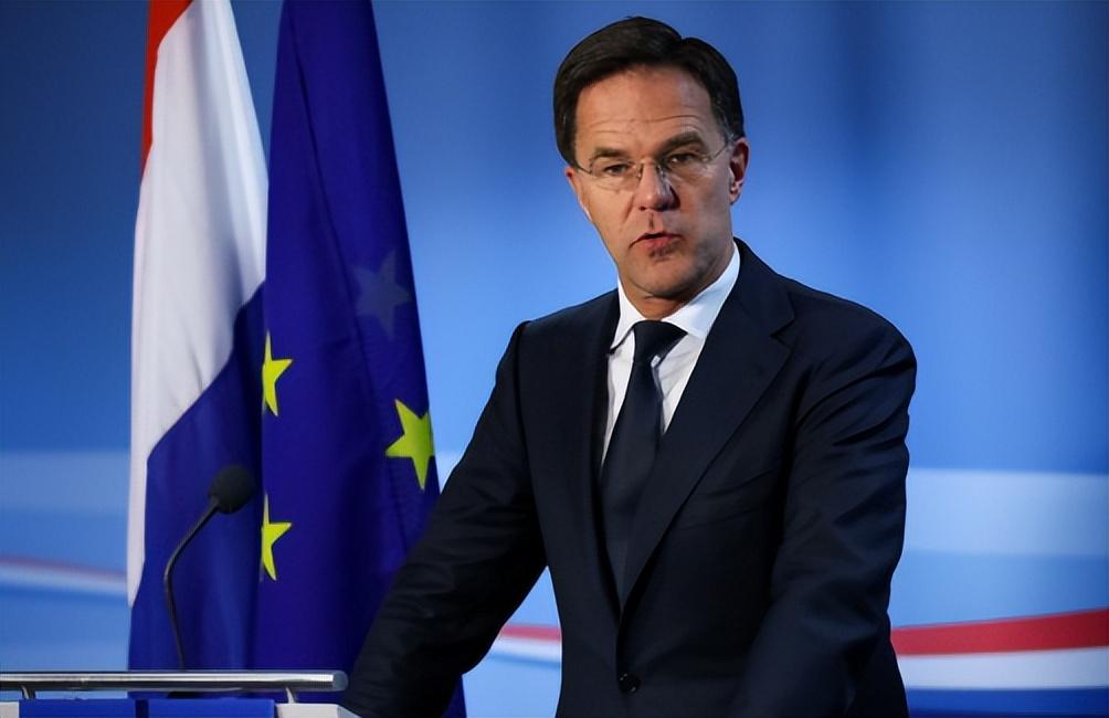 揭秘歼-15舰载战斗机实弹射击震撼画面，中国海军航空兵战力再升级，揭秘歼-15舰载战斗机实弹射击，中国海军航空兵战力飙升