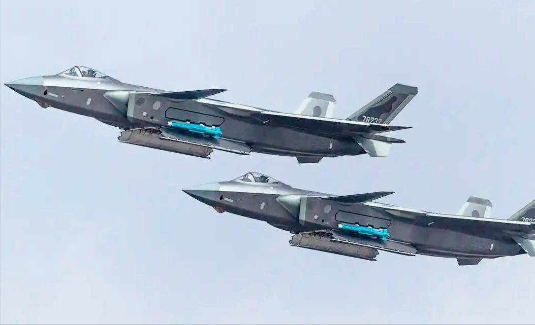 日本是否害怕歼-20,战略考量与技术对决的探讨,探讨歼-20对日本的影响,战略考量与技术对决的视角