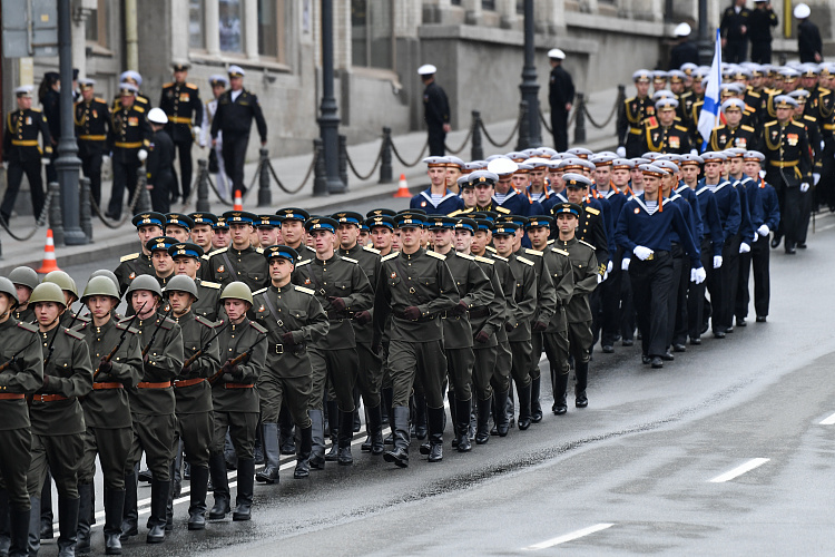 俄罗斯胜利日阅兵,阵容寒酸背后的深层含义,俄罗斯胜利日阅兵,阵容背后的深层意义与寒酸解读