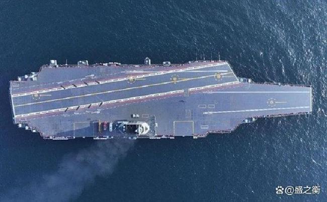 揭秘中国海军的骄傲，004航母的身份与意义，揭秘，中国海军新星——004航母的身份与重大意义
