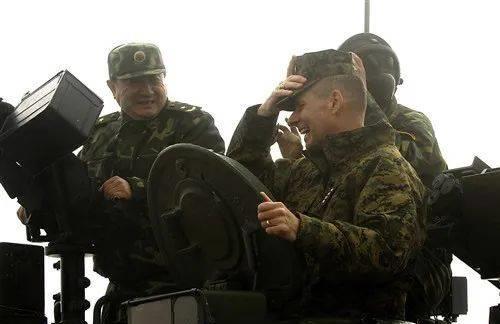 探究中国ztz99式主战坦克的卓越性能与特点,中国ztz99式主战坦克卓越性能与特点深度解析