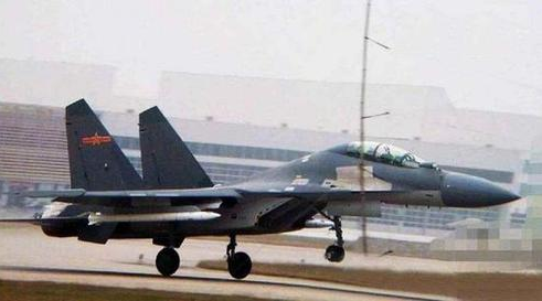 歼-16与F-22,空中霸主之争,谁更强?,歼-16与F-22,空中霸主之争,究竟谁更胜一筹?